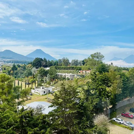Adstays Penthouse Volcano View Apt 1208B